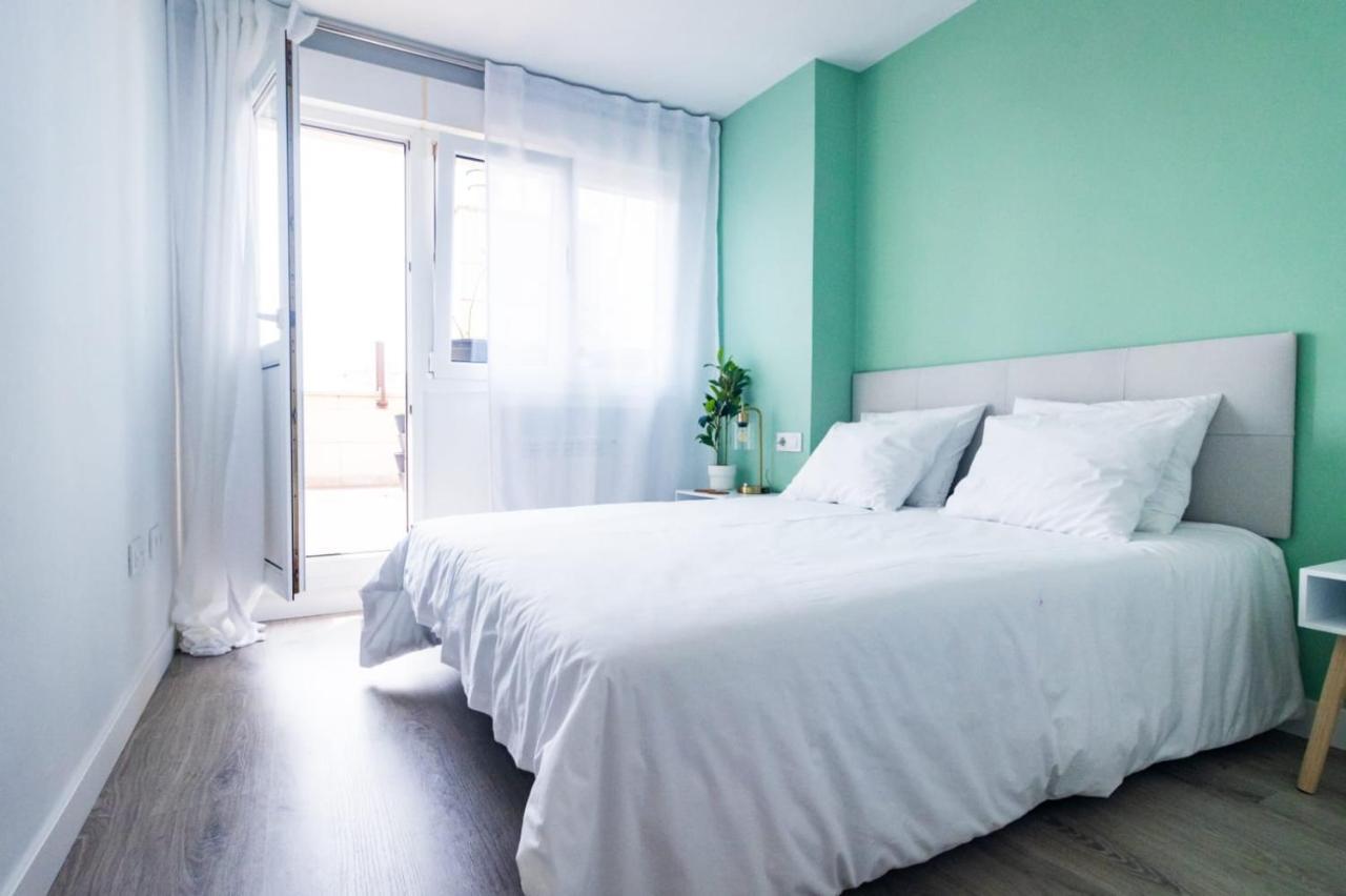 Lujoso Atico Entre 2 Playas Con Garaje, Terraza, Vistas Y Wifi Apartman Gijón Kültér fotó