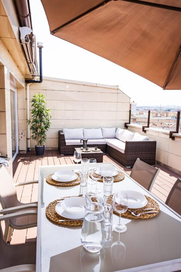 Lujoso Atico Entre 2 Playas Con Garaje, Terraza, Vistas Y Wifi Apartman Gijón Kültér fotó