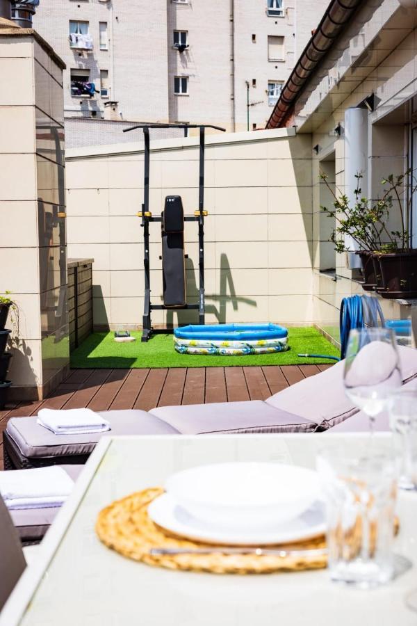 Lujoso Atico Entre 2 Playas Con Garaje, Terraza, Vistas Y Wifi Apartman Gijón Kültér fotó