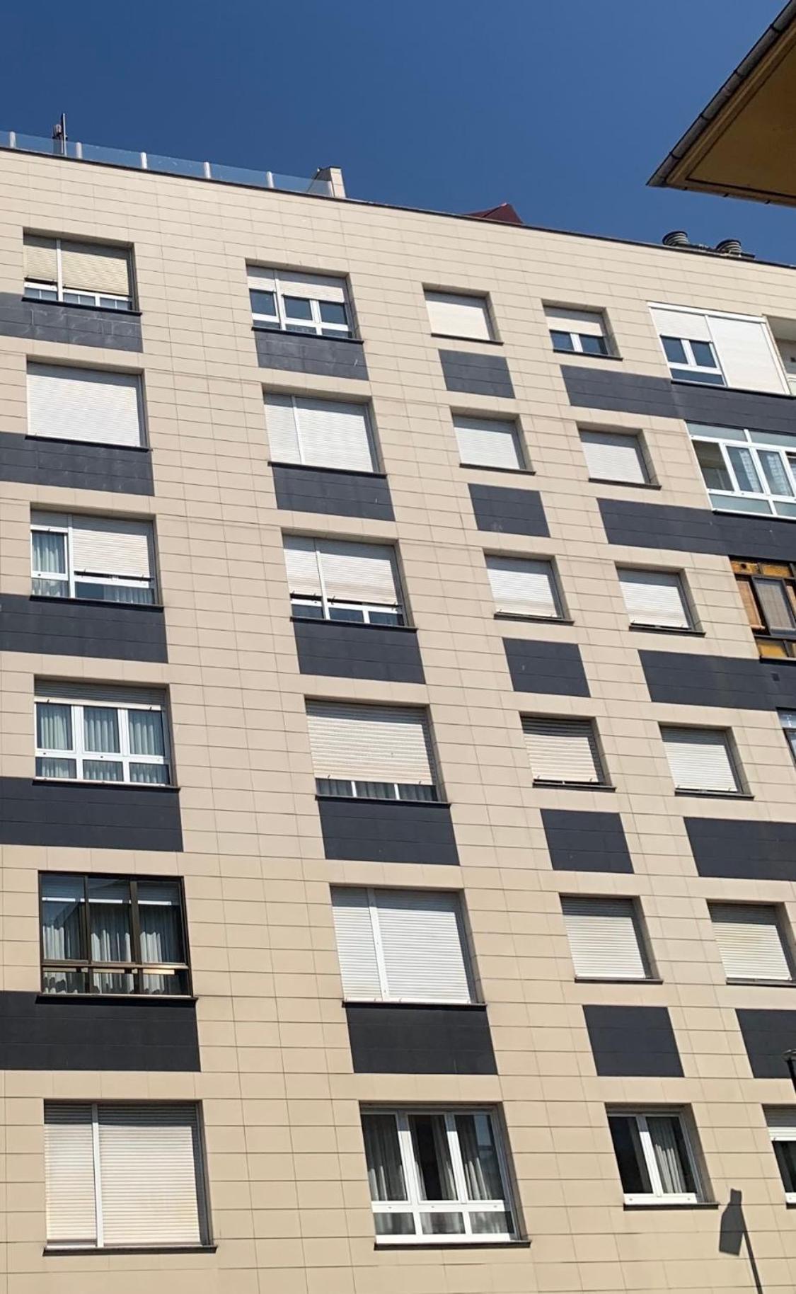 Lujoso Atico Entre 2 Playas Con Garaje, Terraza, Vistas Y Wifi Apartman Gijón Kültér fotó